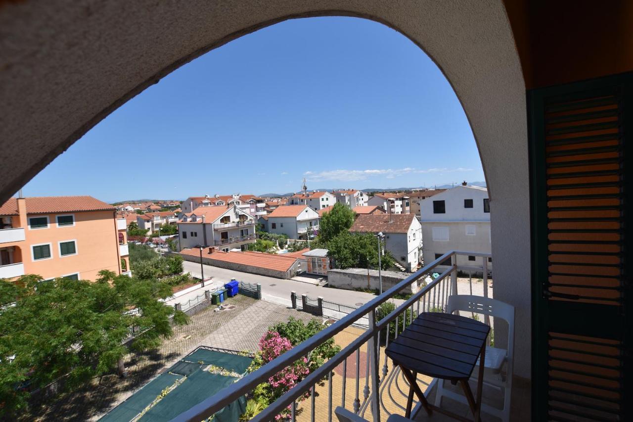 Pansion Hrga Hotel Vodice Exterior foto