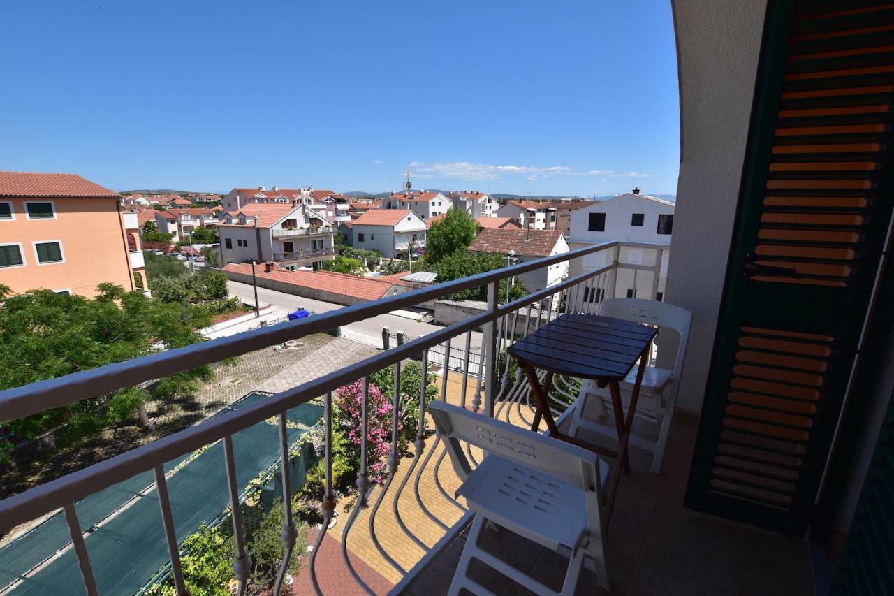 Pansion Hrga Hotel Vodice Exterior foto