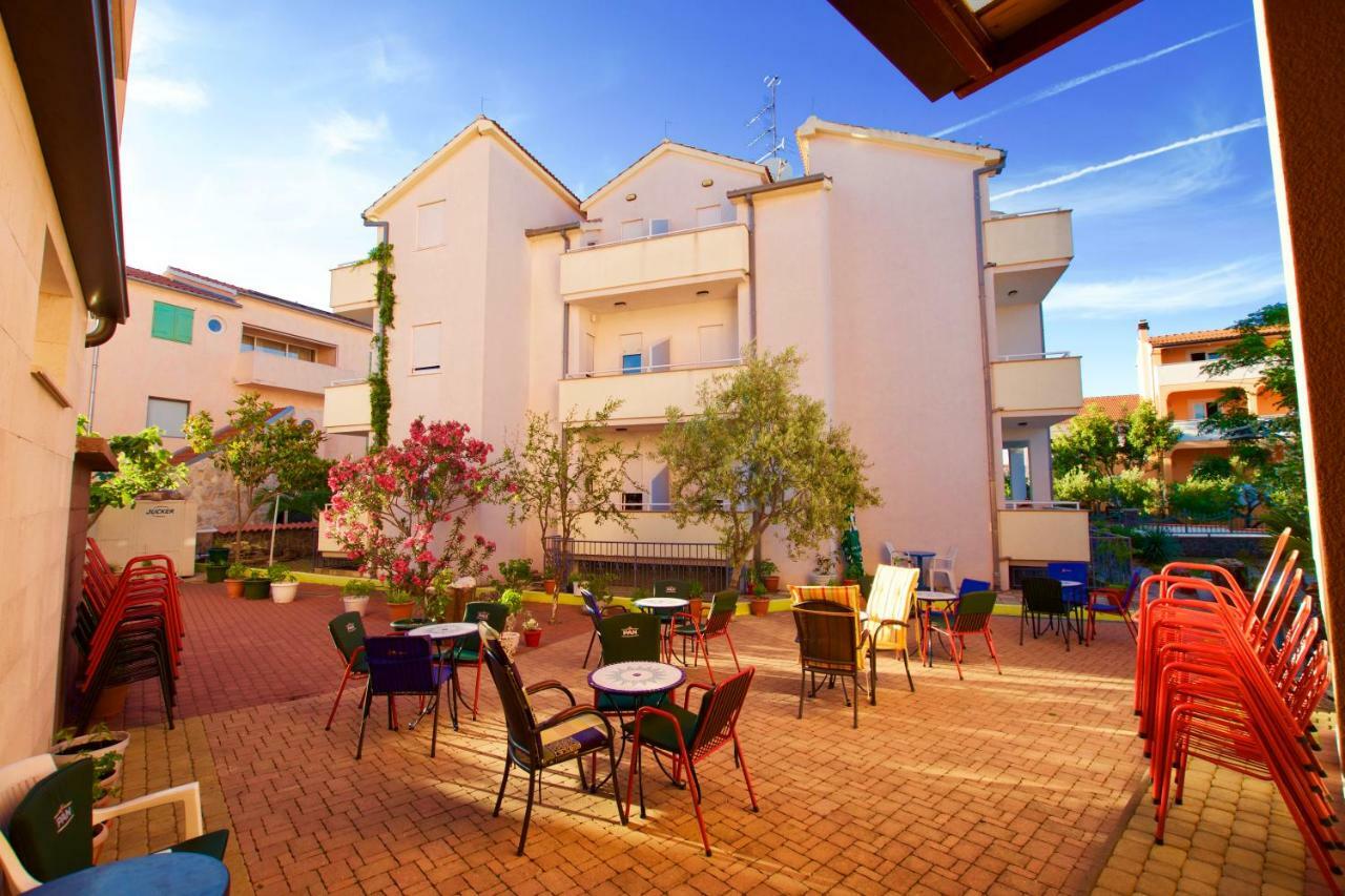 Pansion Hrga Hotel Vodice Exterior foto