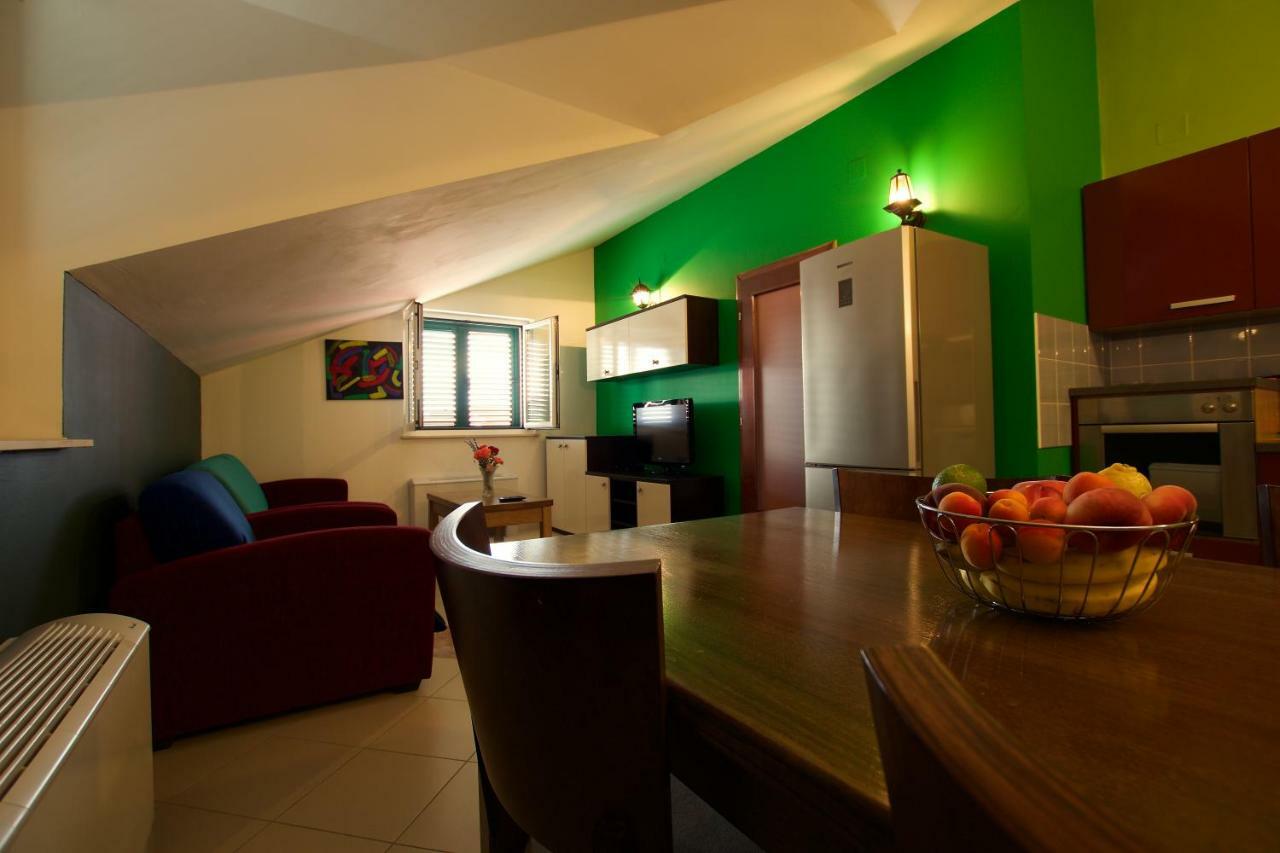 Pansion Hrga Hotel Vodice Exterior foto
