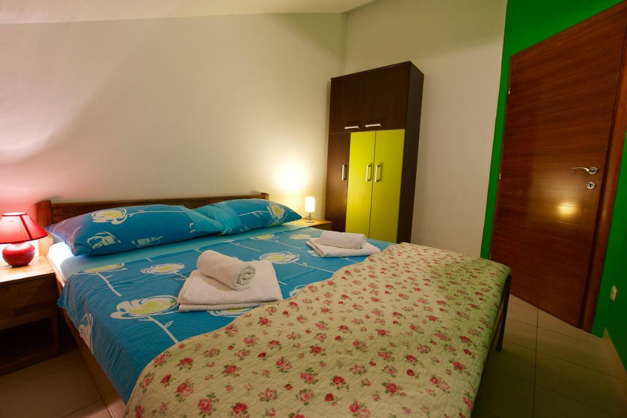 Pansion Hrga Hotel Vodice Exterior foto