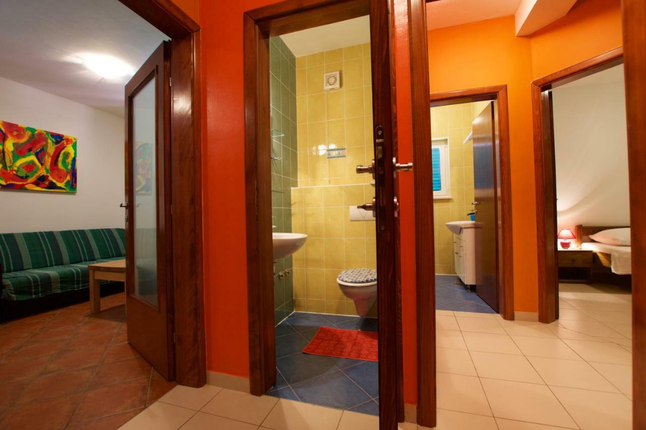 Pansion Hrga Hotel Vodice Exterior foto