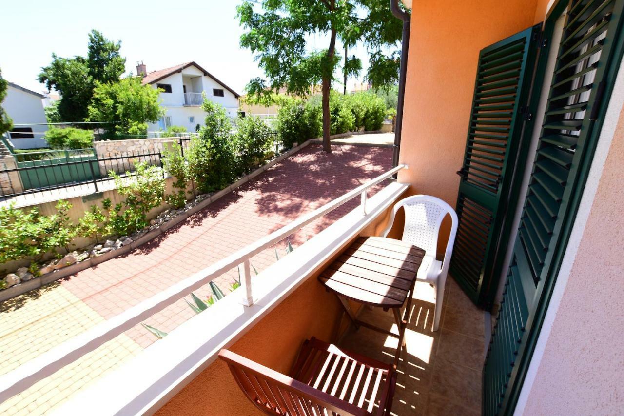 Pansion Hrga Hotel Vodice Exterior foto