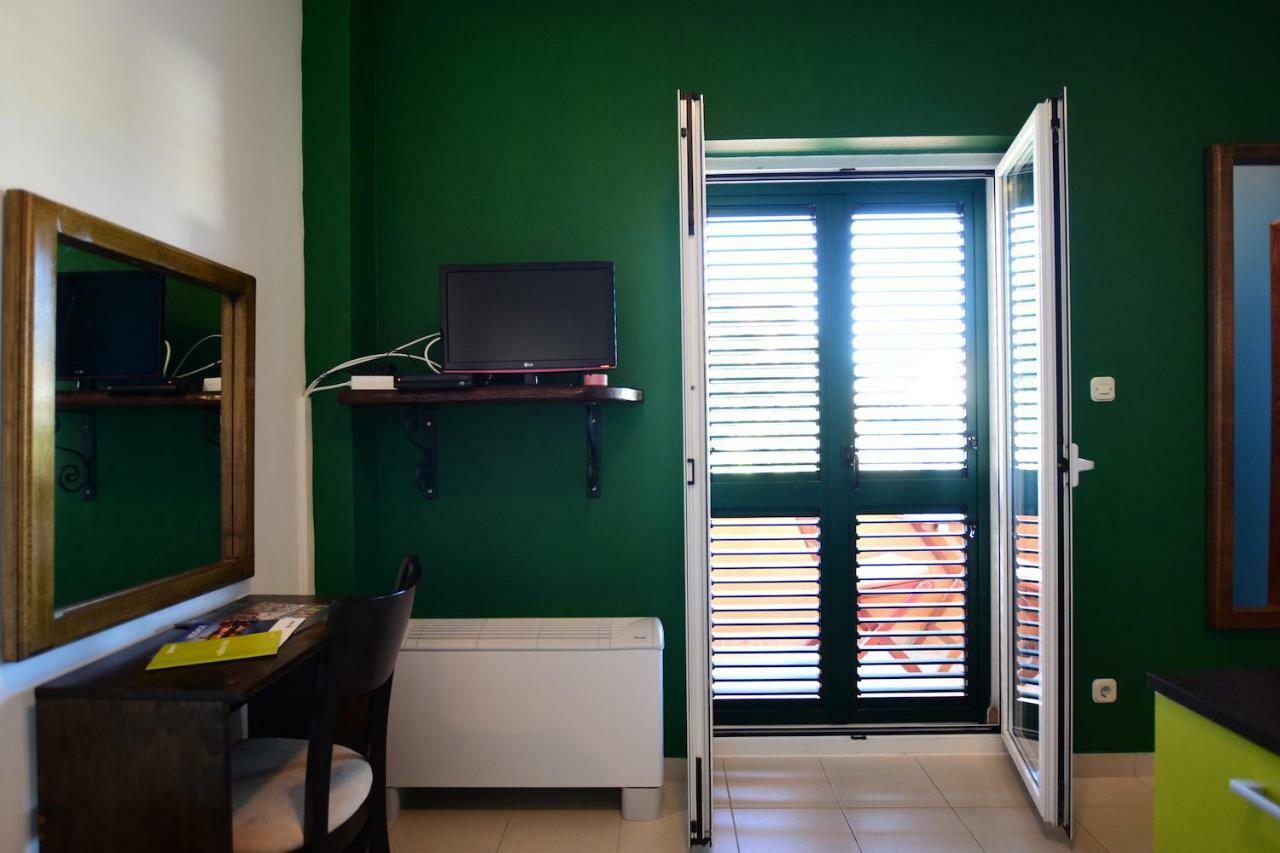 Pansion Hrga Hotel Vodice Exterior foto