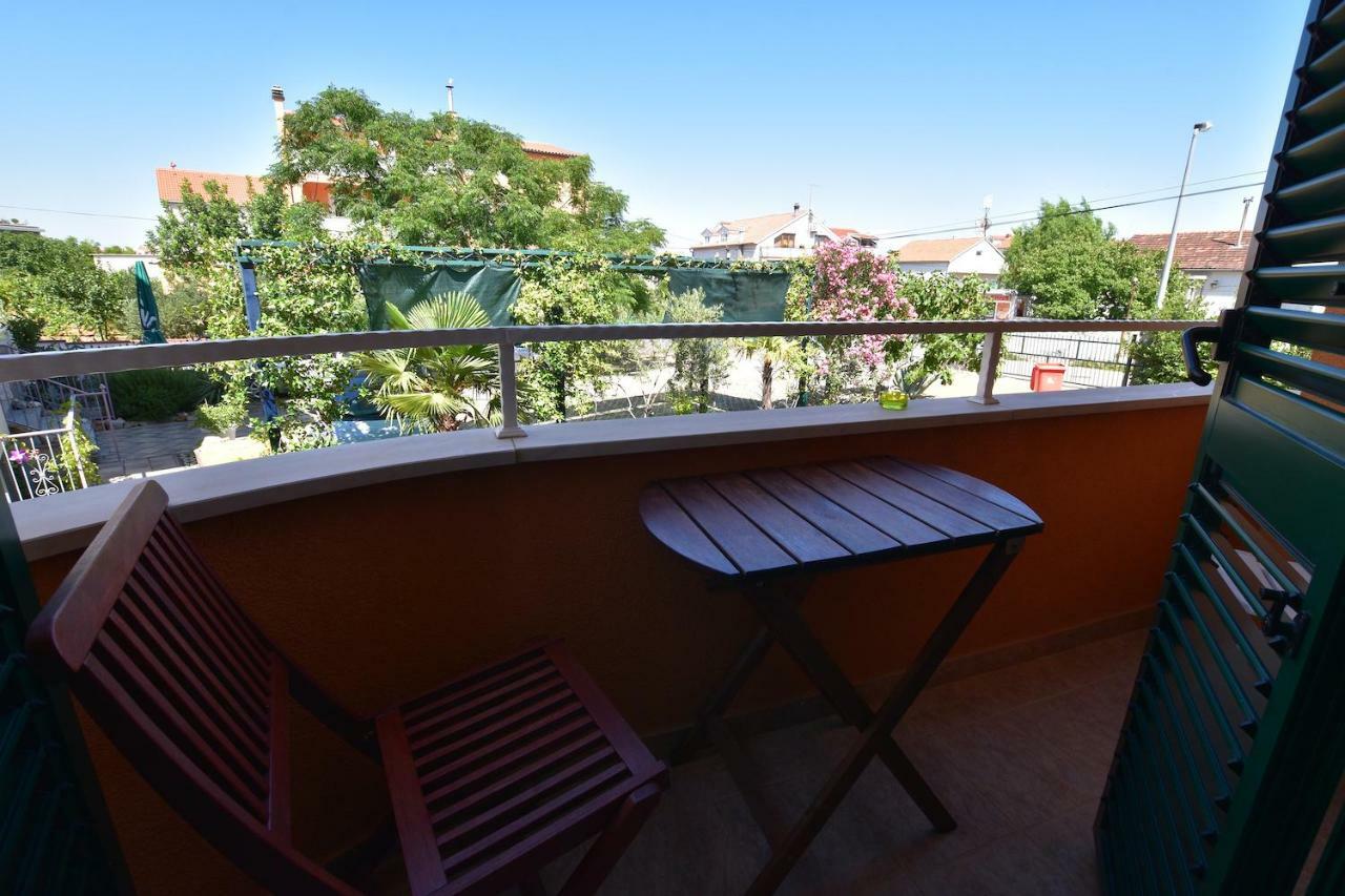 Pansion Hrga Hotel Vodice Exterior foto