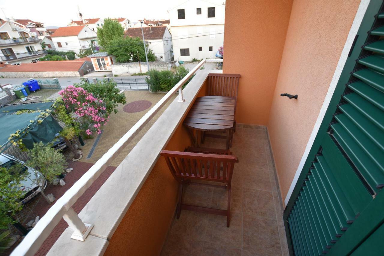 Pansion Hrga Hotel Vodice Exterior foto